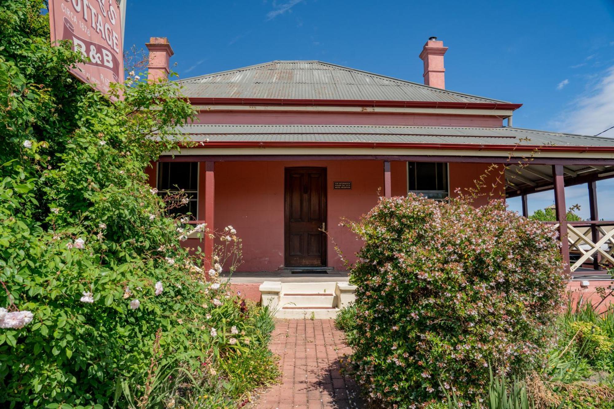 The Henry Parkes Tenterfield Exteriör bild